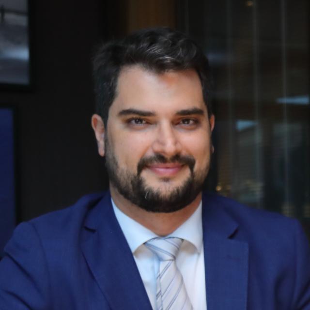 Professor(a) Luís Cruz